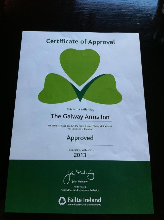 Galway Arms Inn Extérieur photo