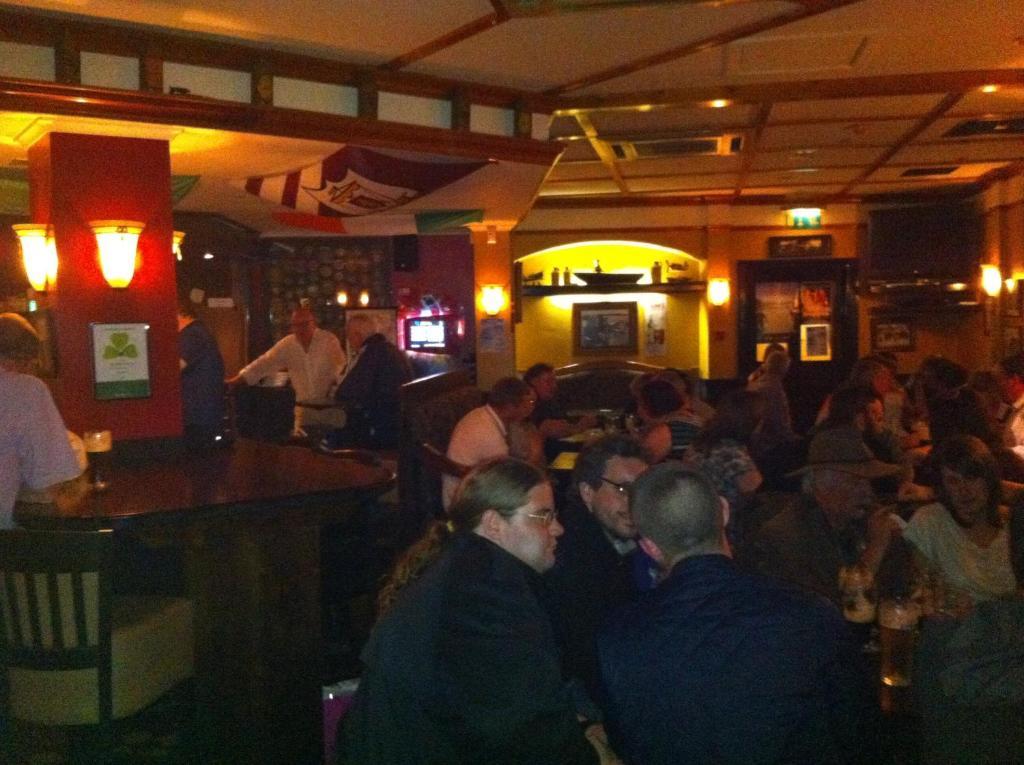 Galway Arms Inn Extérieur photo