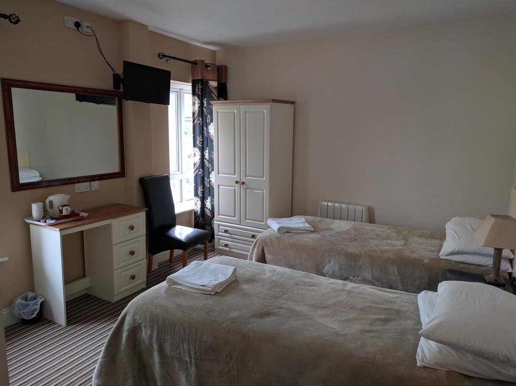 Galway Arms Inn Extérieur photo