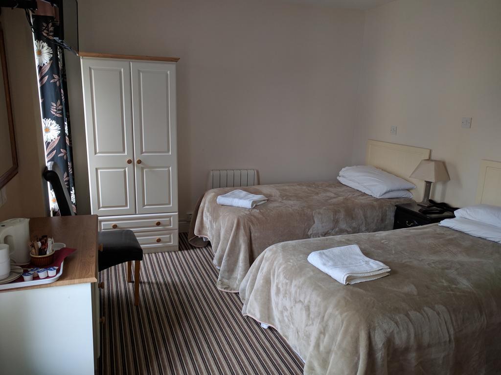 Galway Arms Inn Extérieur photo