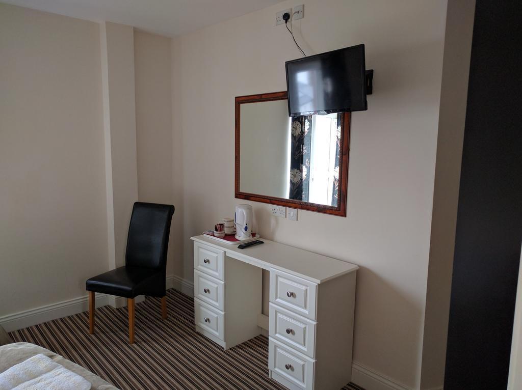 Galway Arms Inn Extérieur photo