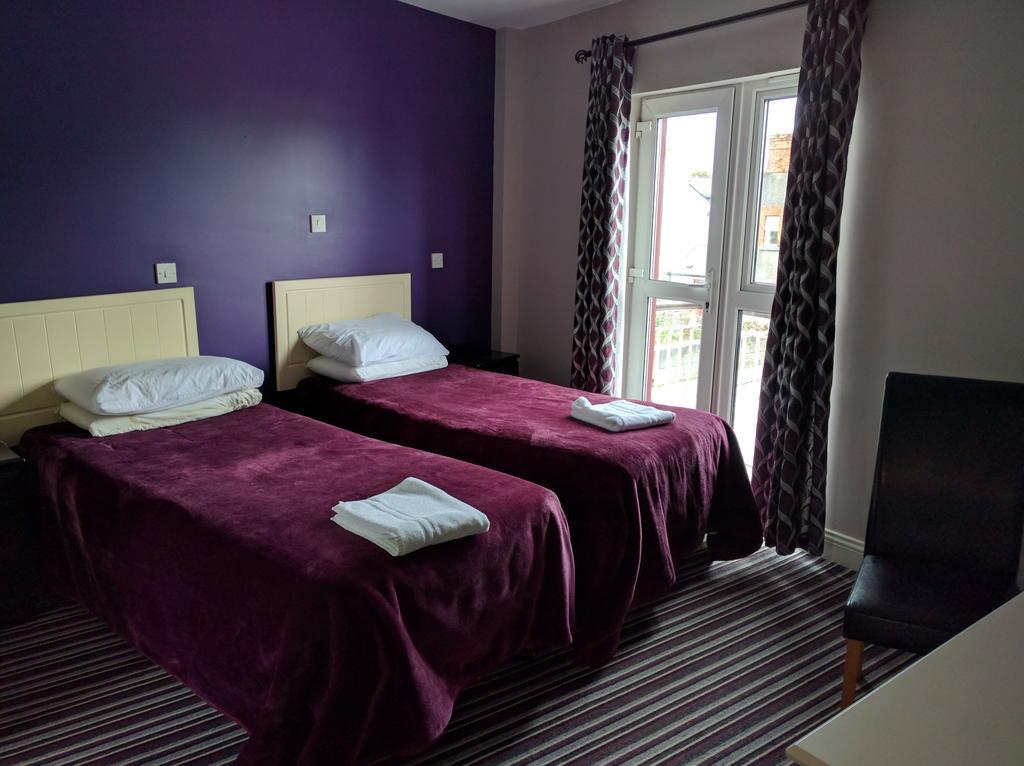 Galway Arms Inn Extérieur photo